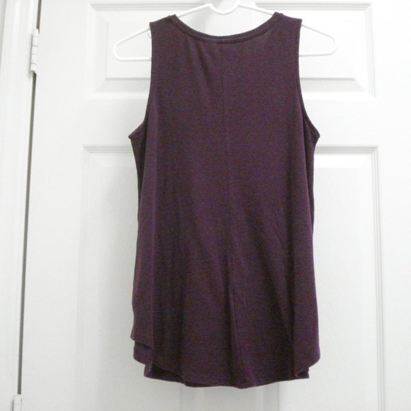 Old Navy Burgundy Tank Top Size Small - Picture 2 of 4